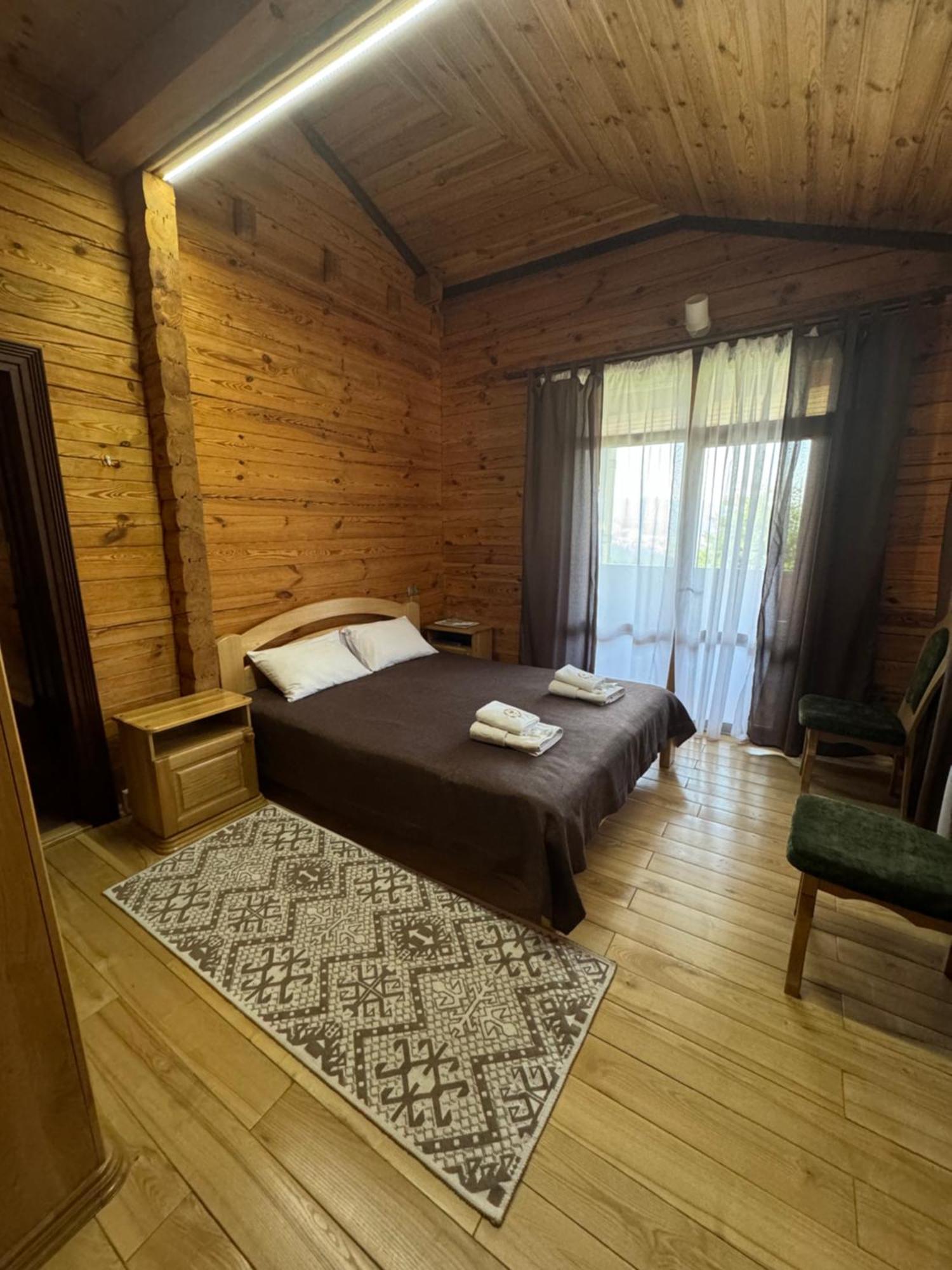 Golden Nest Apartment Iablunîțea Exterior foto
